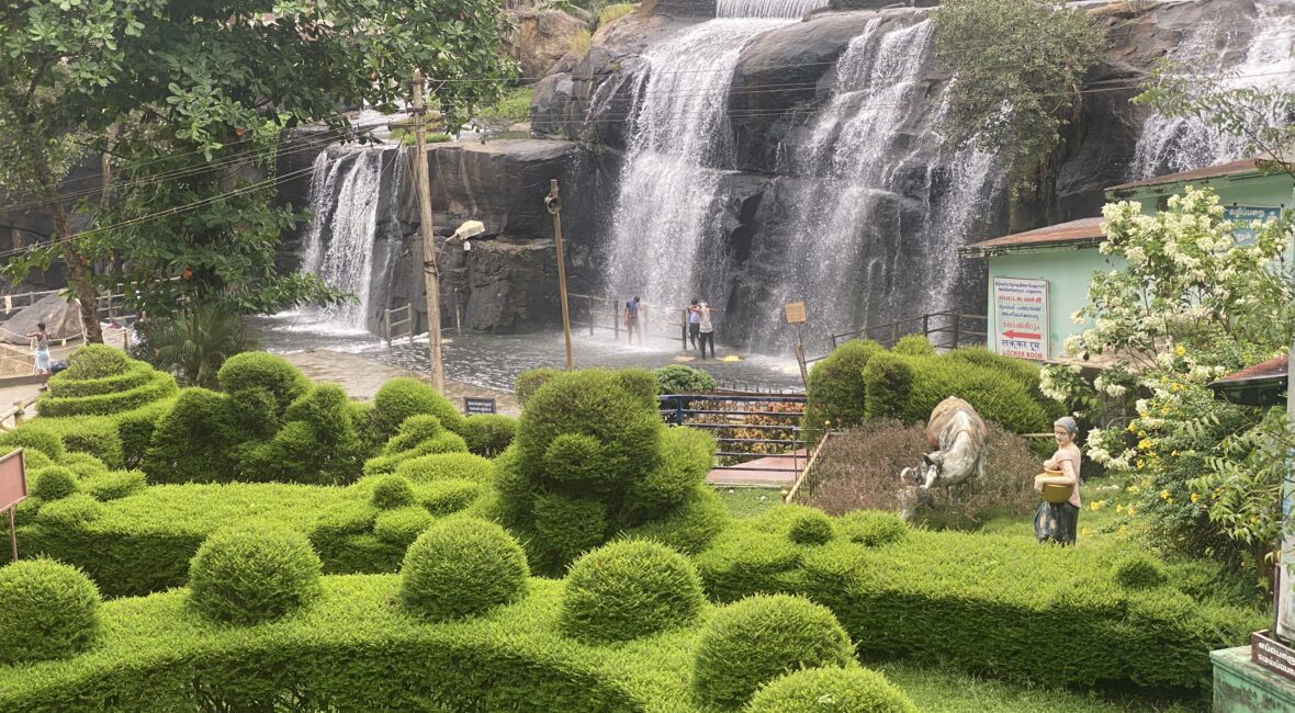 thirparappu-waterfalls